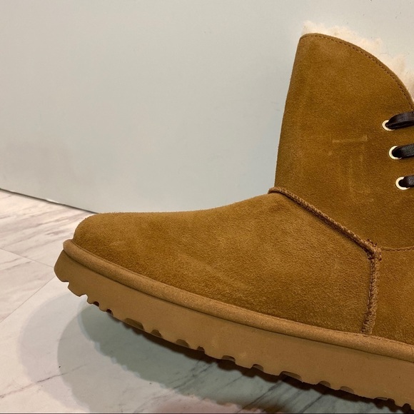 New! UGG Constantine Chestnut Short Boots 6 - Picture 9 of 15